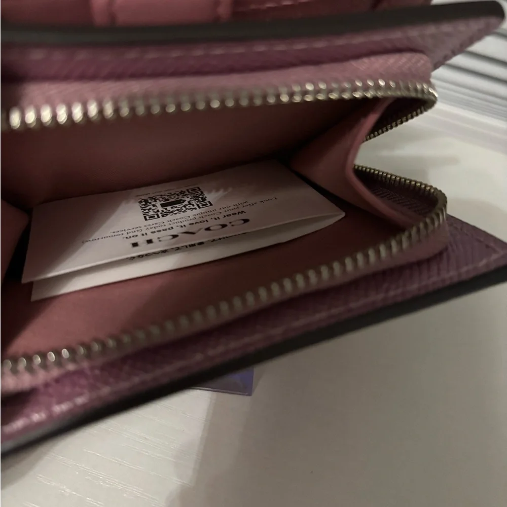 NWOT Coach Signature Metallic Wallet - Picture 5 of 6